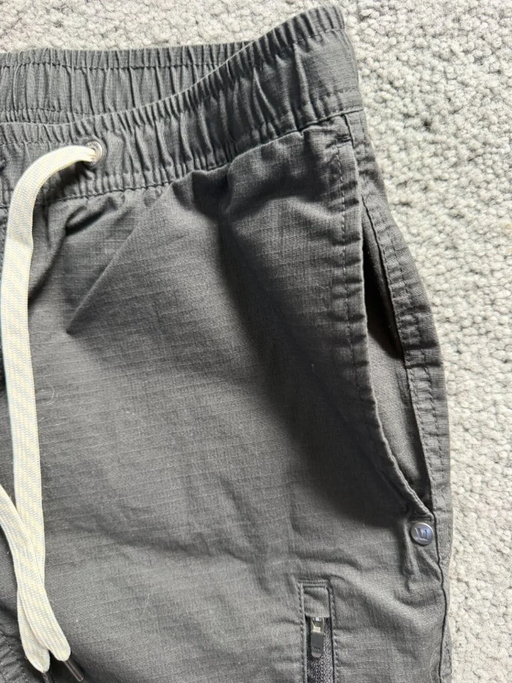 Vuori Men's Ripstop Climber Pants V412 Charcoal Gray Size Medium - EUC